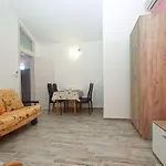 Апартаменты Oriana 898 *