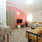 Oriana 898 Пула