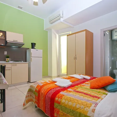 Oriana 898 Apartment Pula