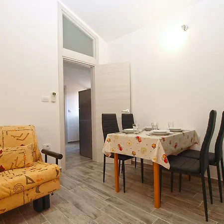 Appartamento Oriana 898 *