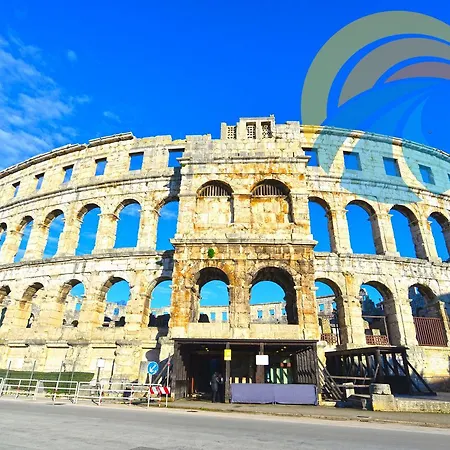 Oriana 898 Apartment Pula