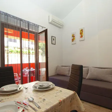 Oriana 898 Apartment *