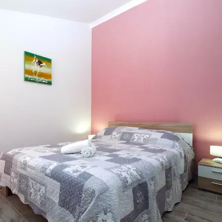 Oriana 898 * Pola