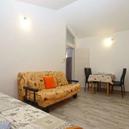 Appartamento Oriana 898 *