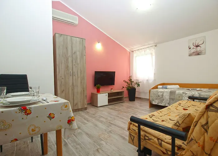 Oriana 898 *