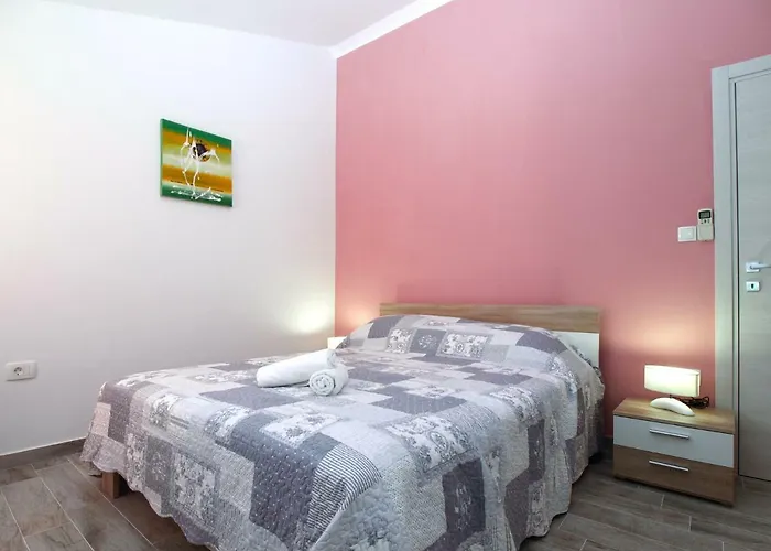 Oriana 898 * Pula