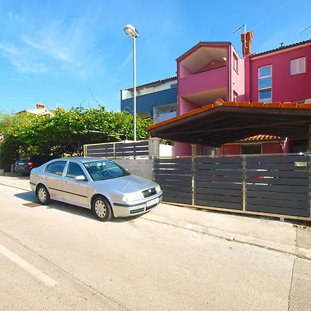 Апартаменти Oriana 898