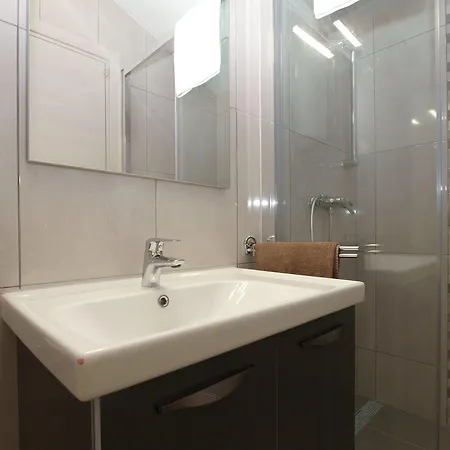 Апартаменти Oriana 898 Пула