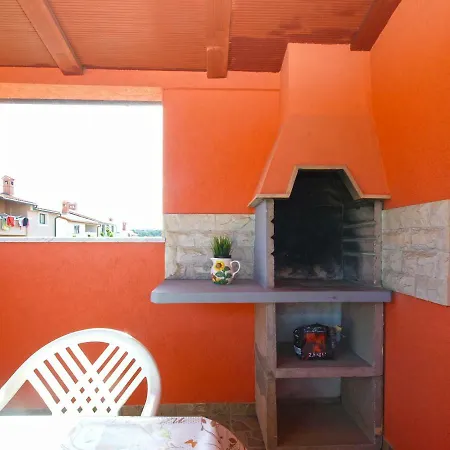 Oriana 898 Apartman Póla