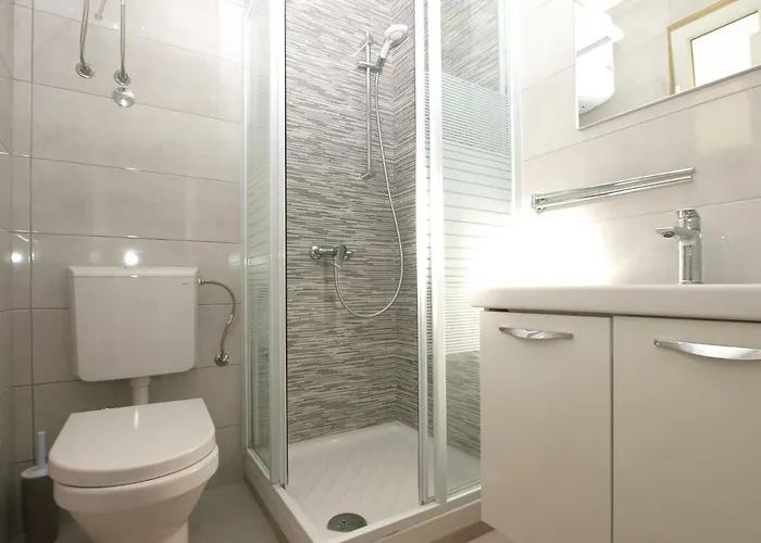 Oriana 898 Pula